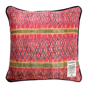 Mind the Gap Pillow Mind The Gap LAKAI Linen Cushion (LC40012)