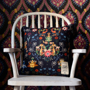 Mind the Gap Pillow Mind The Gap TRANSYLVANIA FOLK Linen Cushion (LC40001)