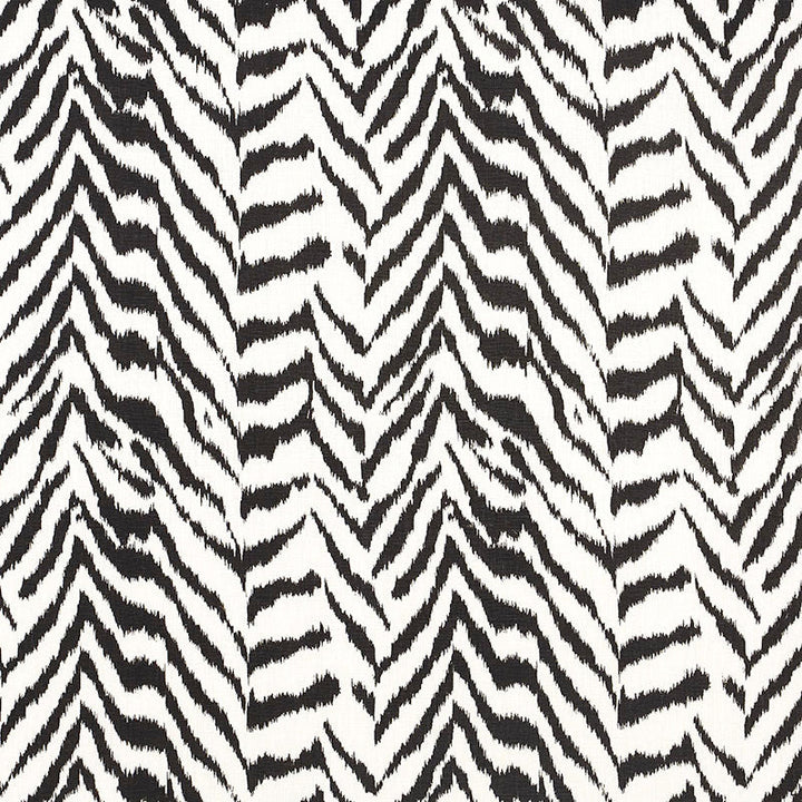 Quincy Hand Print Black 179410 by Schumacher Fabric Schumacher Fabric Quincy Hand Print Black 179410Fabric LINEN 100% INDIA </p><p>Repeat: H: HORZ. 13" (33CM) , V: VERT. 15 1/2" (39CM) 54 - Fabric Carolina -