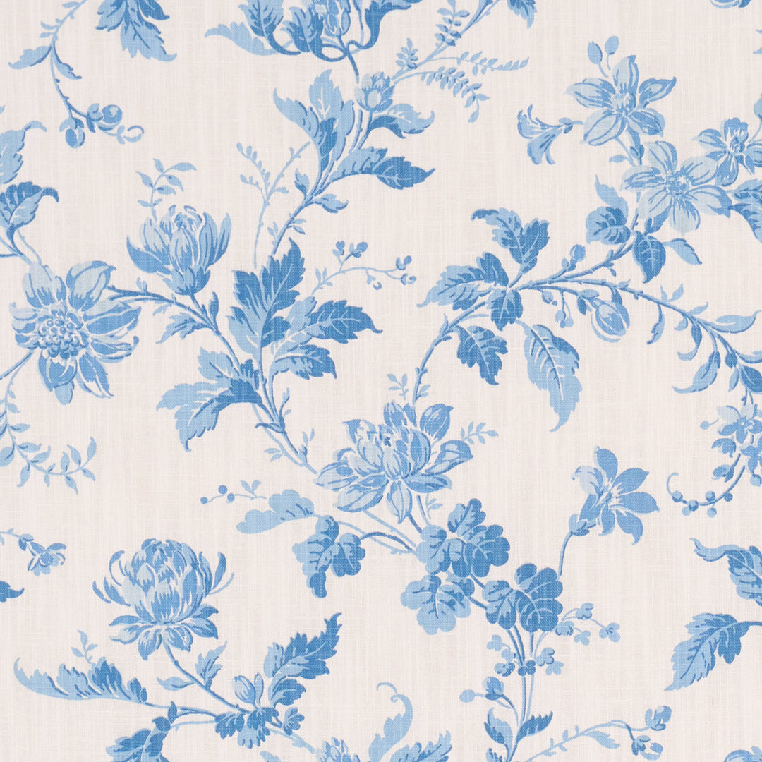 Schumacher Fabric Blomslinga - Blue And White