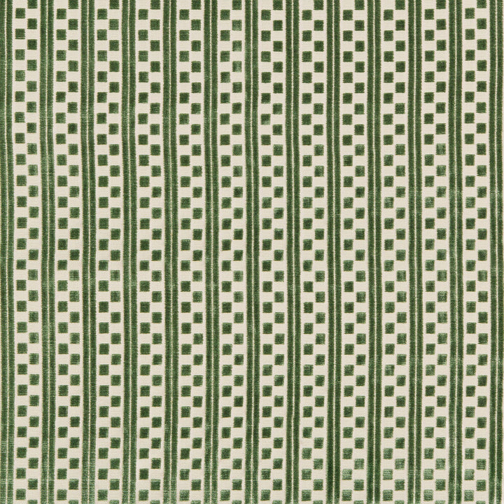 Lawrence Velvet Leaf by Lee Jofa Fabric Lee Jofa Fabric Lawrence Velvet LeafFabric HARLINGTON VELVETS COTTON - 54%;VISCOSE - 46% India </p><p>Repeat: H: 1.33, V: 0.7 54.7 - Fabric Carolina -