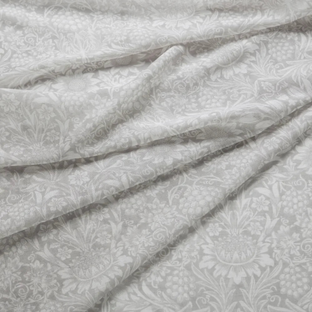 7922 Sunflower Sheer 3 Ash by Wmah Designer Fabric 7922 Sunflower Sheer 3 Ash by Wmah Fabric WILLIAM MORRIS AT HOME DOVECOTE VOL 1 52%COT 48%LIN Turkey Horizontal: 13.75 and Vertical: 11.875 118 in - Fabric Carolina -