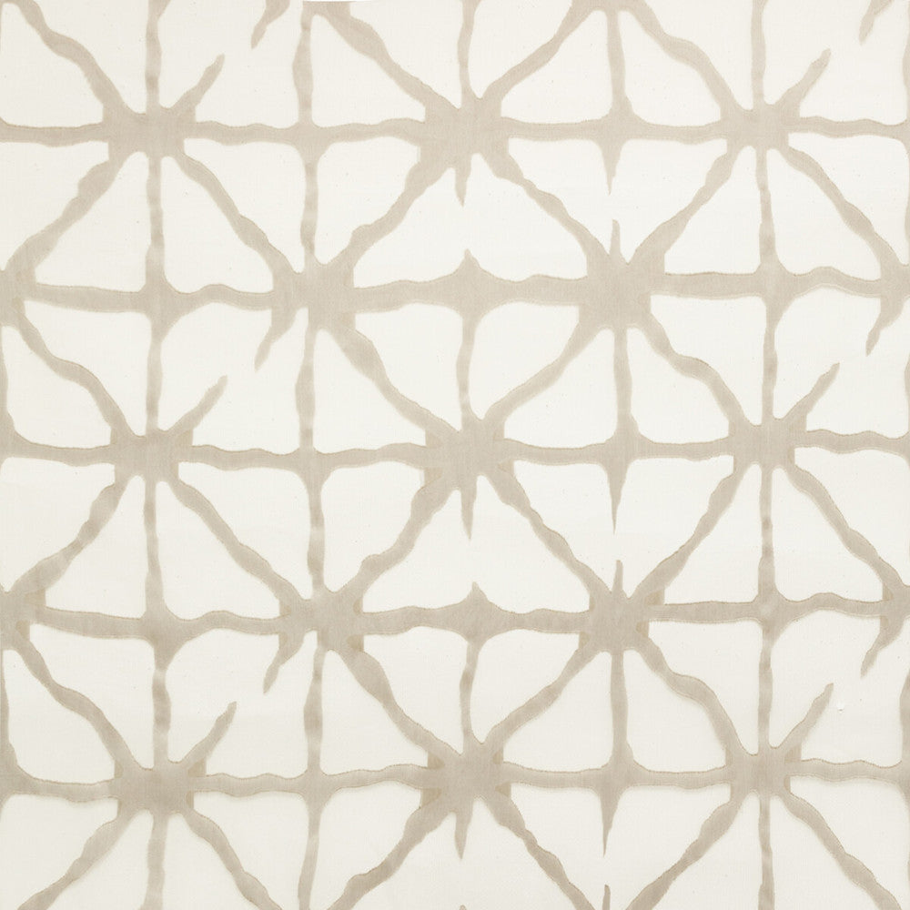 Kravet Basics 4757-106 by Kravet Basics Fabric Kravet Basics Fabric Kravet Basics 4757-106Fabric POLYESTER - 100% Turkey </p><p>Repeat: H: 31, V: 29.5 118 - Fabric Carolina -