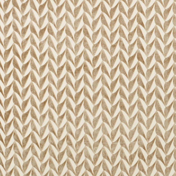 Spades Natural 71233 by Schumacher Fabric Schumacher Fabric Spades Natural 71233Fabric COTTON 89% UNITED STATES OF AMERICA </p><p>Repeat: H: HORZ. 2 1/2" (6CM) , V: VERT. 1 3/4" (4CM) 50.5 - Fabric Carolina -