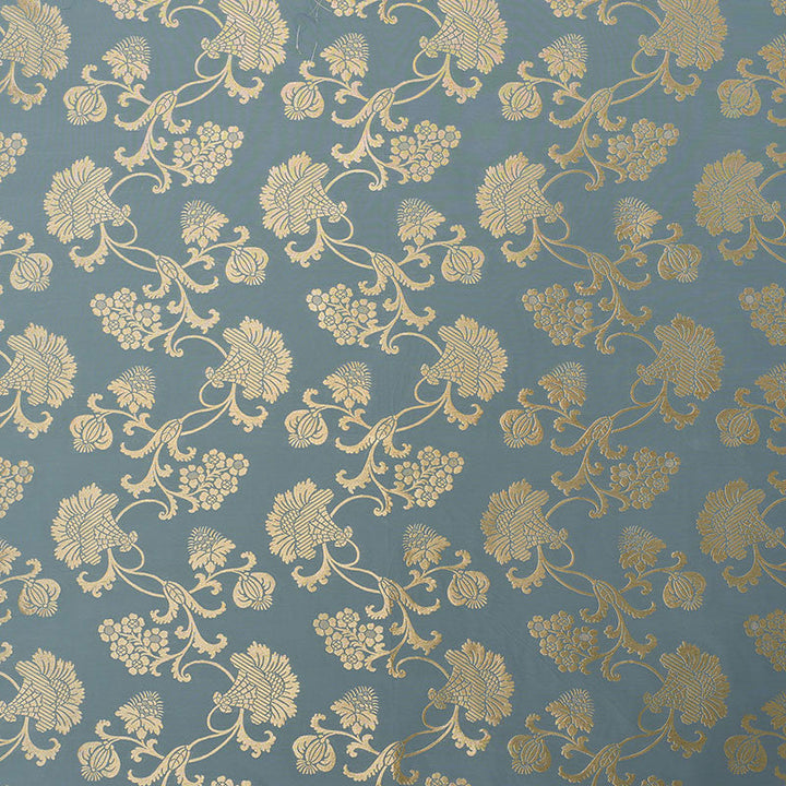 Margaux Ciel Shimmer 71842 by Schumacher Fabric Schumacher Fabric Margaux Ciel Shimmer 71842Fabric COTTON 42% ITALY </p><p>Repeat: H: HORZ. 32" (81CM) , V: VERT 49" (124CM) 51 - Fabric Carolina -