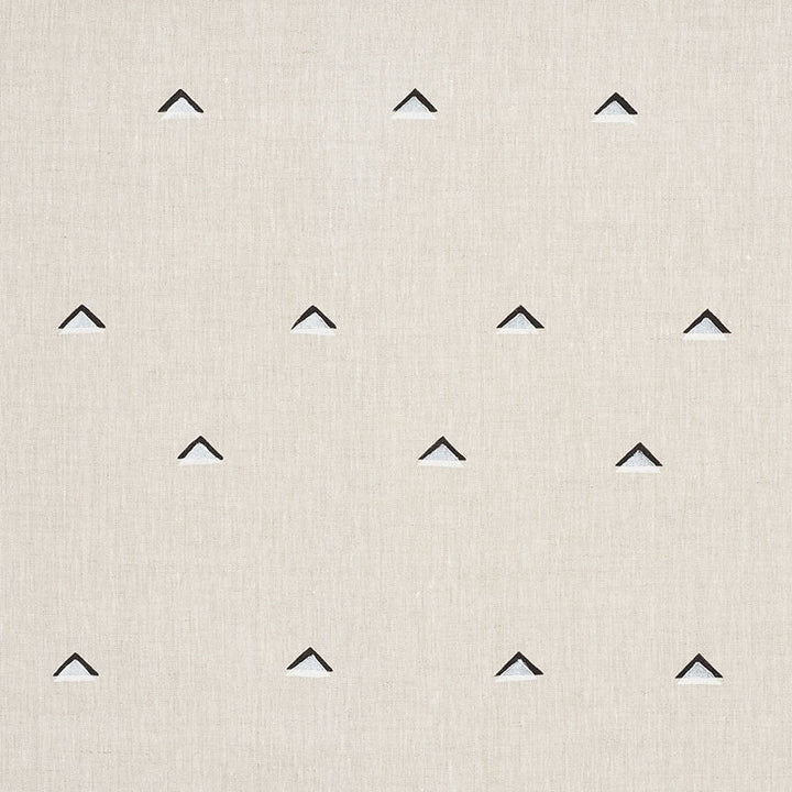 Overlapping Triangles Black & White 74020 by Schumacher Fabric Schumacher Fabric Overlapping Triangles Black & White 74020Fabric LINEN 100% UNITED STATES OF AMERICA </p><p>Repeat: H: HORZ. 18" (45CM) , V: VERT. 18" (45CM) 54 - Fabric Carolina -