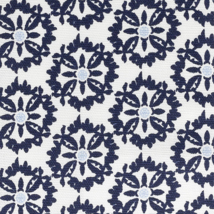 7821-1 Splash Navy by Aoc Designer Fabric HARBOR VIEW VICTORIA LARSON SHOWROOM 50%COT 50%LIN USA CATB 117-2013 MARTINDALE WEAR TEST (15 000 CIRCULAR RUBS) Horizontal: 3.250 and Vertical: 2.250 57 in - Swanky Fabrics -