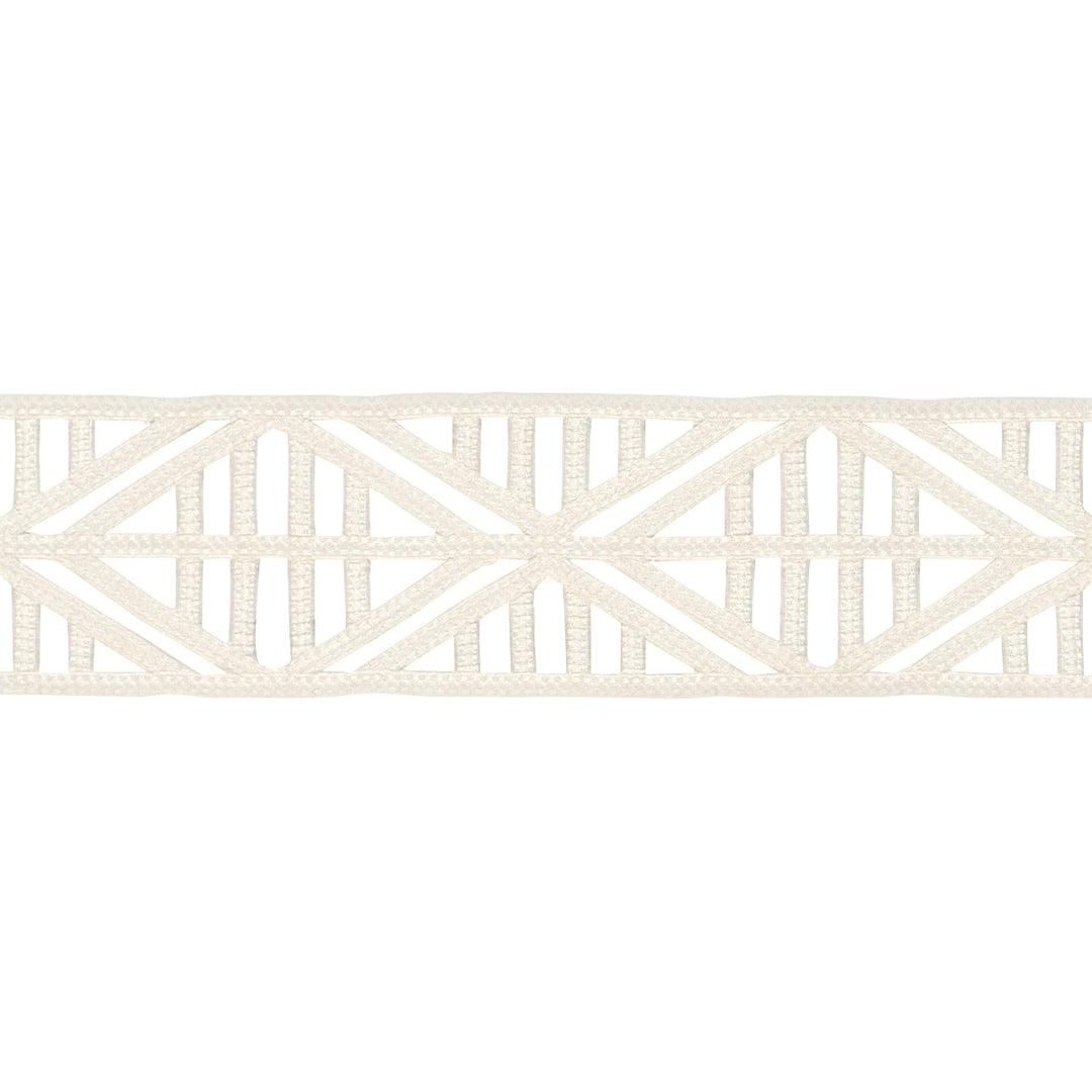 Schumacher Trim Diamond Lattice - Ivory