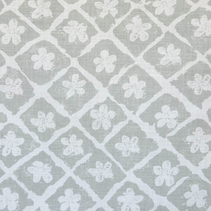 Pomeroy Grey/Oyster by Lee Jofa Designer Fabric BLITHFIELD LINEN - 88%;POLYAMIDE - 12% United Kingdom Horizontal: 25 and Vertical: 19.25 52.75 - Swanky Fabrics -