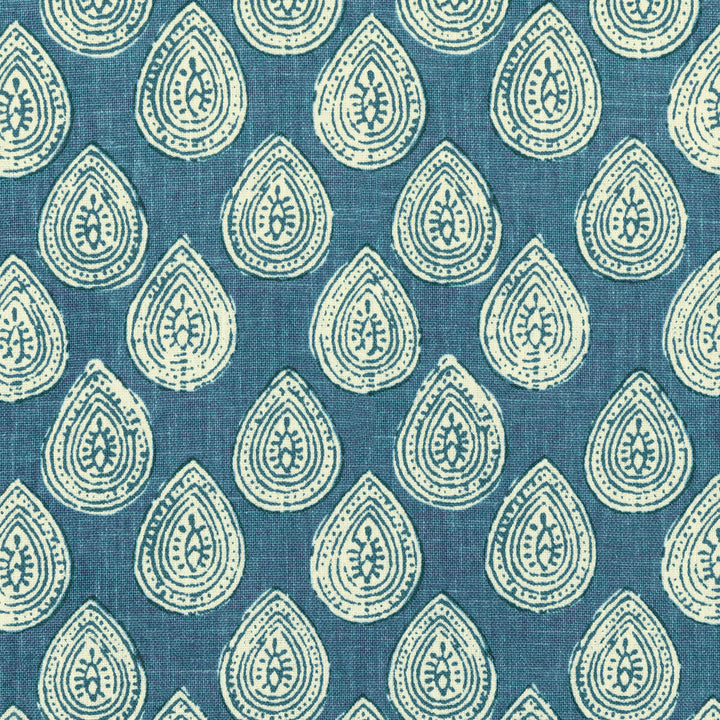 Kravet Basics Calico-50 by Kravet Basics Fabric Kravet Basics Fabric Kravet Basics Calico-50Fabric L'INDIENNE COLLECTION POLYESTER - 68%;COTTON - 32% India </p><p>Repeat: H: 3.875, V: 5 54 - Fabric Carolina -
