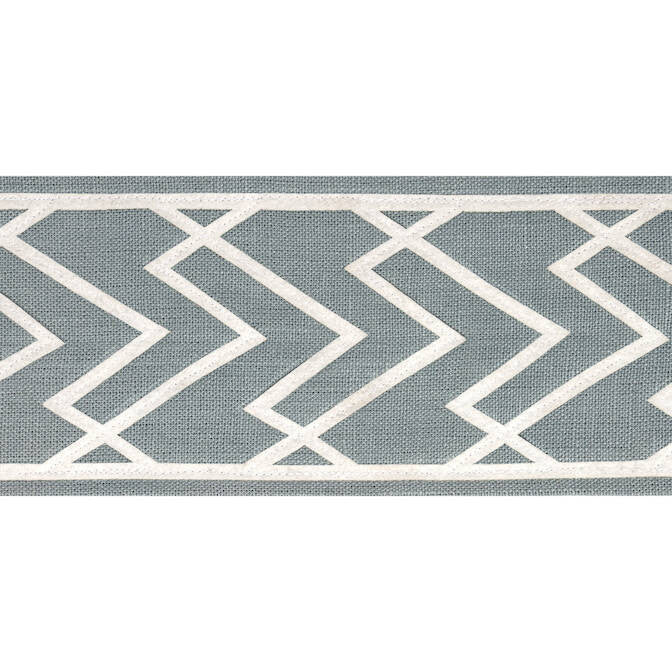 Summit Applique Tape Slate E12214 by Thibaut Fabric Thibaut Fabric Summit Applique Tape Slate E12214Fabric Tapes & Trims Volume 3 75% Linen, 25% Polyester INDIA </p><p>Repeat: V: 2.5 4 - Fabric Carolina -