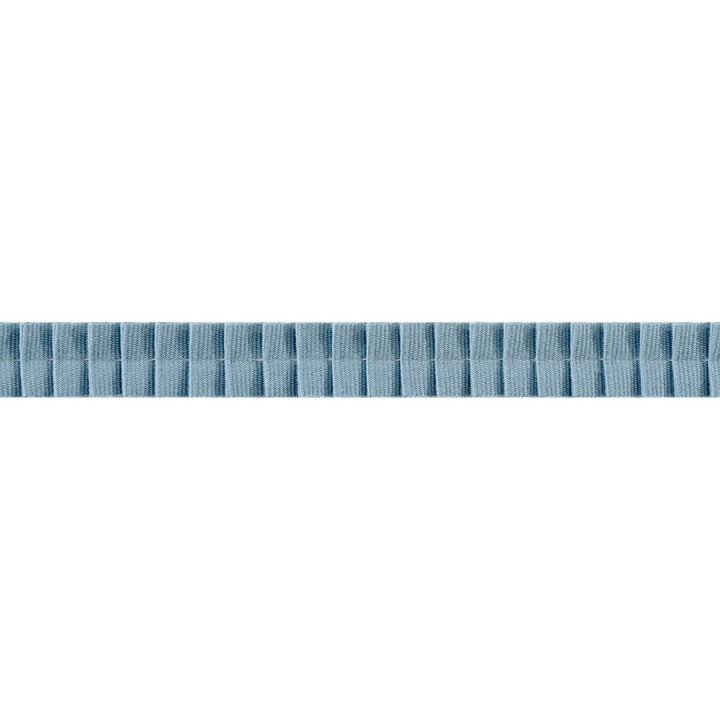 Pleated Tape Heron E12314 by Thibaut Trim Thibaut Trim Pleated Tape Heron E12314Trim SOLEIL 100% Cotton U.S.A </p><p>Repeat: H: , V: 0.87 in  (2.21 cm) - Fabric Carolina -
