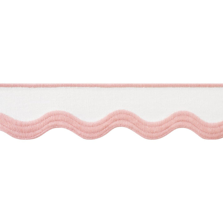 Wave Tape Blush on White E12329 by Thibaut Trim Thibaut Trim Wave Tape Blush on White E12329Trim SOLEIL TEXTURES 90% Linen, 10% Polyester U.S.A </p><p>Repeat: H: , V: 2.12 in  (5.38 cm) - Fabric Carolina -