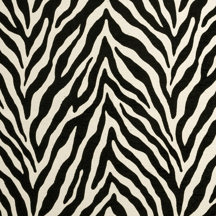 Bw1029 Black/White by Clarke And Clarke Fabric Clarke And Clarke Fabric Bw1029 Black/WhiteFabric CLARKE & CLARKE BLACK + WHITE VISCOSE - 39%;COTTON - 33%;POLYESTER - 28% Italy </p><p>Repeat: H: 13.78, V: 26.38 55 - Fabric Carolina -