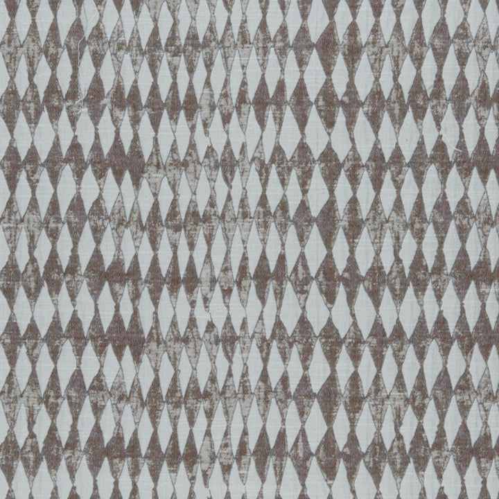 Amara Orchid by Clarke And Clarke Fabric Clarke And Clarke Fabric Amara OrchidFabric CLARKE & CLARKE AMARA VISCOSE - 68%;POLYESTER - 32% India </p><p>Repeat: H: 13.58, V: 19.09 55 - Fabric Carolina -