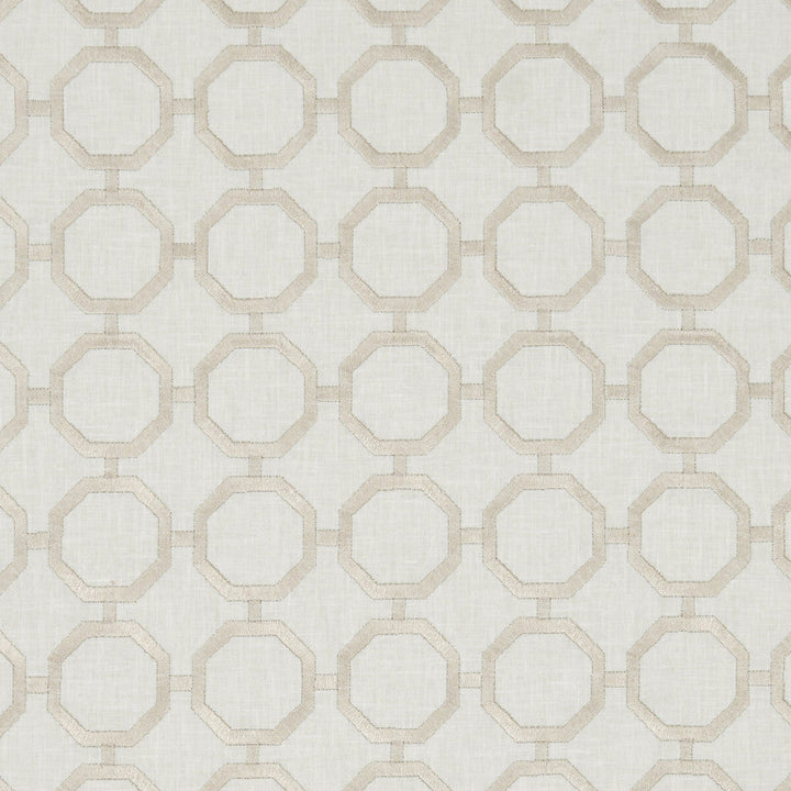 Glamour Linen by Clarke And Clarke Fabric Clarke And Clarke Fabric Glamour LinenFabric CLARKE & CLARKE LUSSO POLYESTER - 52%;COTTON - 48% India </p><p>Repeat: H: 2.56, V: 2.56 54 - Fabric Carolina -