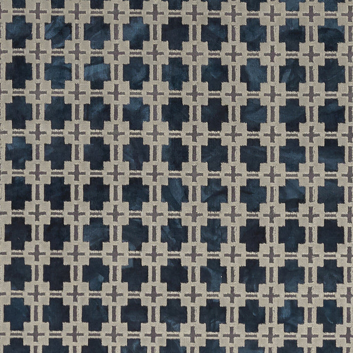 Maui Midnight by Clarke And Clarke Fabric Clarke And Clarke Fabric Maui MidnightFabric CLARKE & CLARKE EXOTICA VISCOSE - 48%;LINEN - 21%;POLYESTER - 19%;COTTON - 12% India </p><p>Repeat: H: 1.5, V: 1.875 54 - Fabric Carolina -