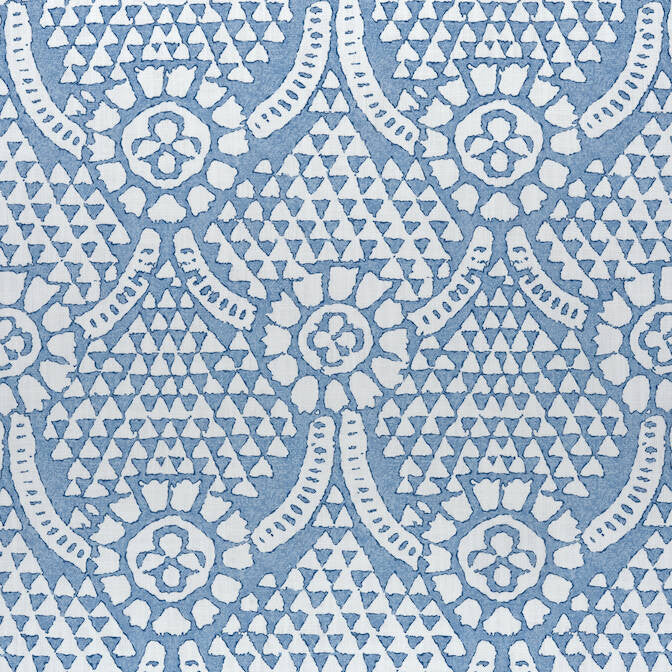 Chamomile Blue and White F914314 by Thibaut Fabric Thibaut Fabric Chamomile Blue and White F914314Fabric Canopy Fabric Book 100% Cotton THAILAND </p><p>Repeat: V: 16.5 54 - Fabric Carolina -