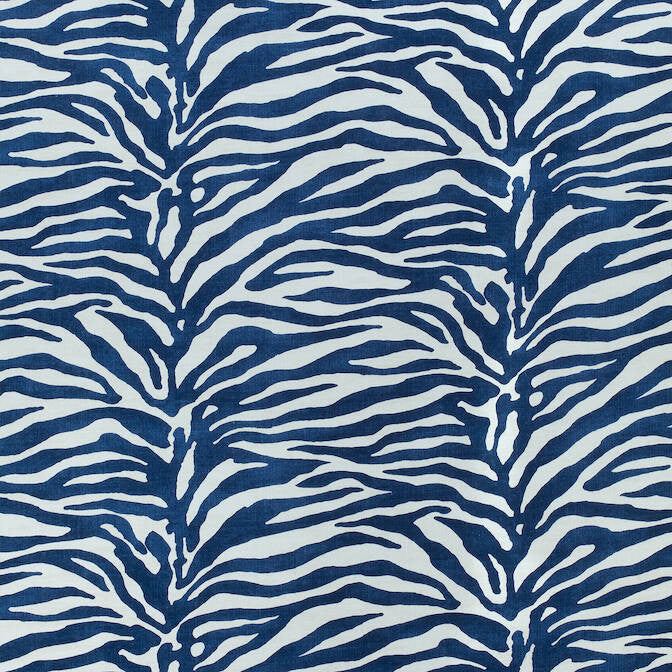 Serengeti Navy F985029 by Thibaut Fabric Thibaut Fabric Serengeti Navy F985029Fabric Greenwood Fabric Book 55% Linen, 45% Rayon U.S.A. </p><p>Repeat: V: 35.5 54 - Fabric Carolina -