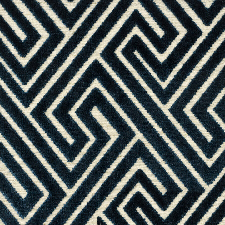 Gallant 3 Navy by Stout Designer Fabric COMFORTABLE LIVING BREEZE/INDIGO 61%SVI 30%POL 9%LIN INDIA FLAME RETARDANT-U.F.A.C. CLASS 1 FLAME RETARDANT-N.F.P.A. 260A CLASS 1 CATB 117-2013 WYZENBEEK 300 000 DOUBLE RUB TEST (HEAVY DUTY) Horizontal: 14.000 and Vertical: 11.000 57 in - Swanky Fabrics -