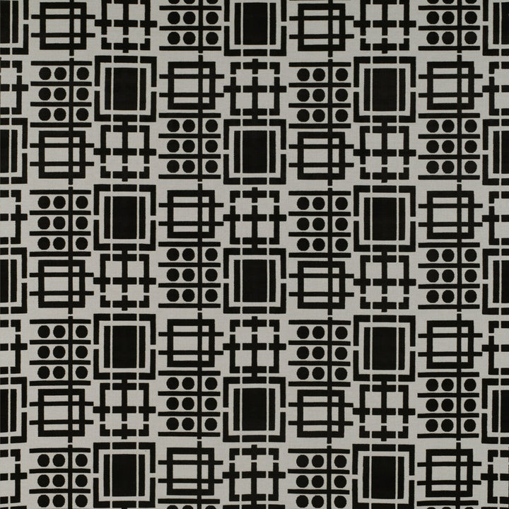 Prato Blanco/Onyx by Gaston Y Daniela Fabric Gaston Y Daniela Fabric Prato Blanco/OnyxFabric TIERRAS VISCOSE - 70%;POLYESTER - 30% Belgium </p><p>Repeat: H: 27.56, V: 13.98 55 - Fabric Carolina -