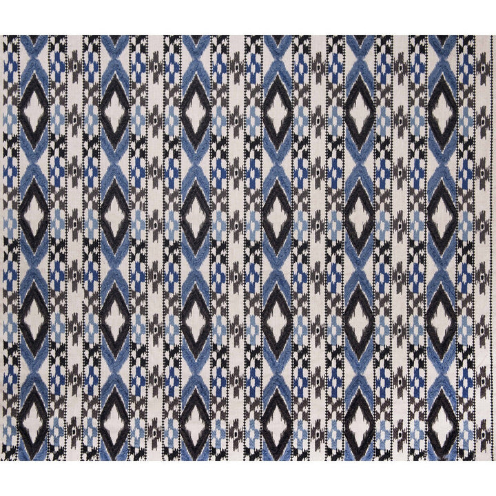 Queen Azul/Black by Gaston Y Daniela Fabric Gaston Y Daniela Fabric Queen Azul/Black Fabric GASTON AFRICALIA COTTON - 46%;VISCOSE - 38%;LINEN - 16% India </p><p>Repeat: H: 8.94, V: 12.2 53.5 - Fabric Carolina -