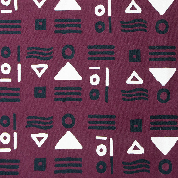Pinzon Burdeos by Gaston Y Daniela Fabric Gaston Y Daniela Fabric Pinzon BurdeosFabric GASTON NUEVO MUNDO COTTON - 75%;POLYESTER - 25% Turkey </p><p>Repeat: H: 26.5, V: 9.5 53 - Fabric Carolina -