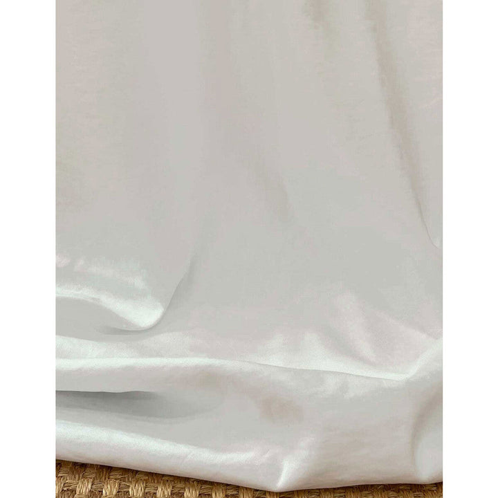 Gaston Y Daniela Drapery GDT5745.003.0 Drapery COTTON - 53%;LINEN - 47% Turkiye </p><p>Repeat: H: , V: 27.5 21 - My Fabric Connection -