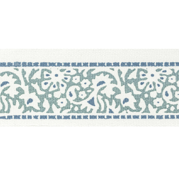 Kinsey Tape 1 Spray by Stout Trim Stout Trim Kinsey Tape 1 SprayTrim NATURAL BEAUTY TRIM 100%COT INDIA </p><p>Repeat: H: 2.500, V: 3.125 2.5 in - Fabric Carolina -