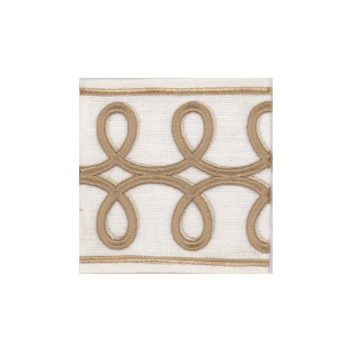 Kooky Tape 1 Caramel by Marcus William Trim Marcus William Trim Kooky Tape 1 CaramelTrim PERSUASIONS TRIM 100%POL %VEMB INDIA </p><p>Repeat: H: 1.250, V: 0.000 3.25 in - Fabric Carolina -