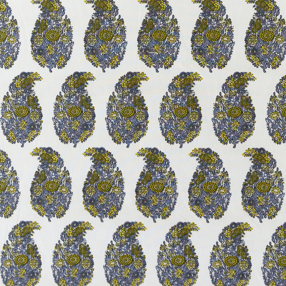 Tarsila Mostaza/Gris by Gaston Y Daniela Fabric Gaston Y Daniela Fabric Tarsila Mostaza/GrisFabric LORENZO CASTILLO V COTTON - 100% Spain </p><p>Repeat: H: 2.44, V: 6.88 55.11 - Fabric Carolina -