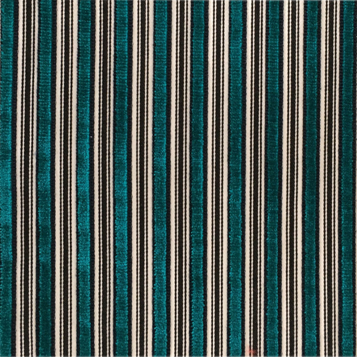 Eresma Oceano by Gaston Y Daniela Fabric Gaston Y Daniela Fabric Eresma OceanoFabric LORENZO CASTILLO IV VISCOSE - 58%;COTTON - 42% India </p><p>Repeat: H: 0.67, V: 0 55 - Fabric Carolina -