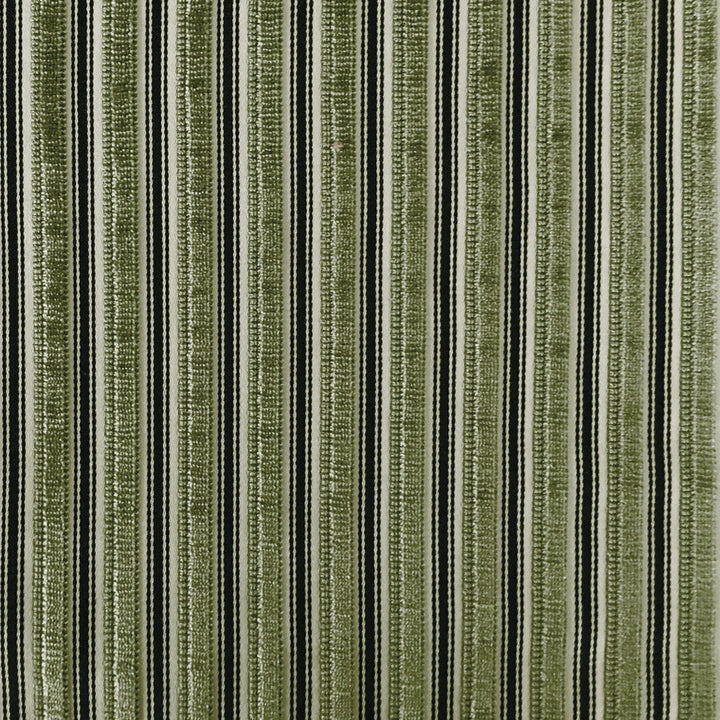 Eresma Verde by Gaston Y Daniela Fabric Gaston Y Daniela Fabric Eresma VerdeFabric LORENZO CASTILLO IV VISCOSE - 58%;COTTON - 42% India </p><p>Repeat: H: 0.67, V: 0 55 - Fabric Carolina -