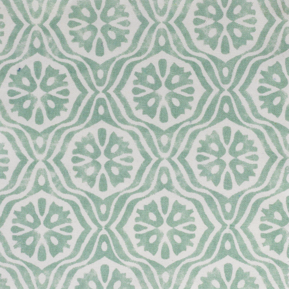Litchfield 4 Spa by Stout Fabric Stout Fabric Litchfield 4 SpaFabric RAINBOW LIBRARY GLACIER/LAGOON 100%COT INDIA </p><p>Repeat: H: 3.625, V: 3.750 56 in - Fabric Carolina -