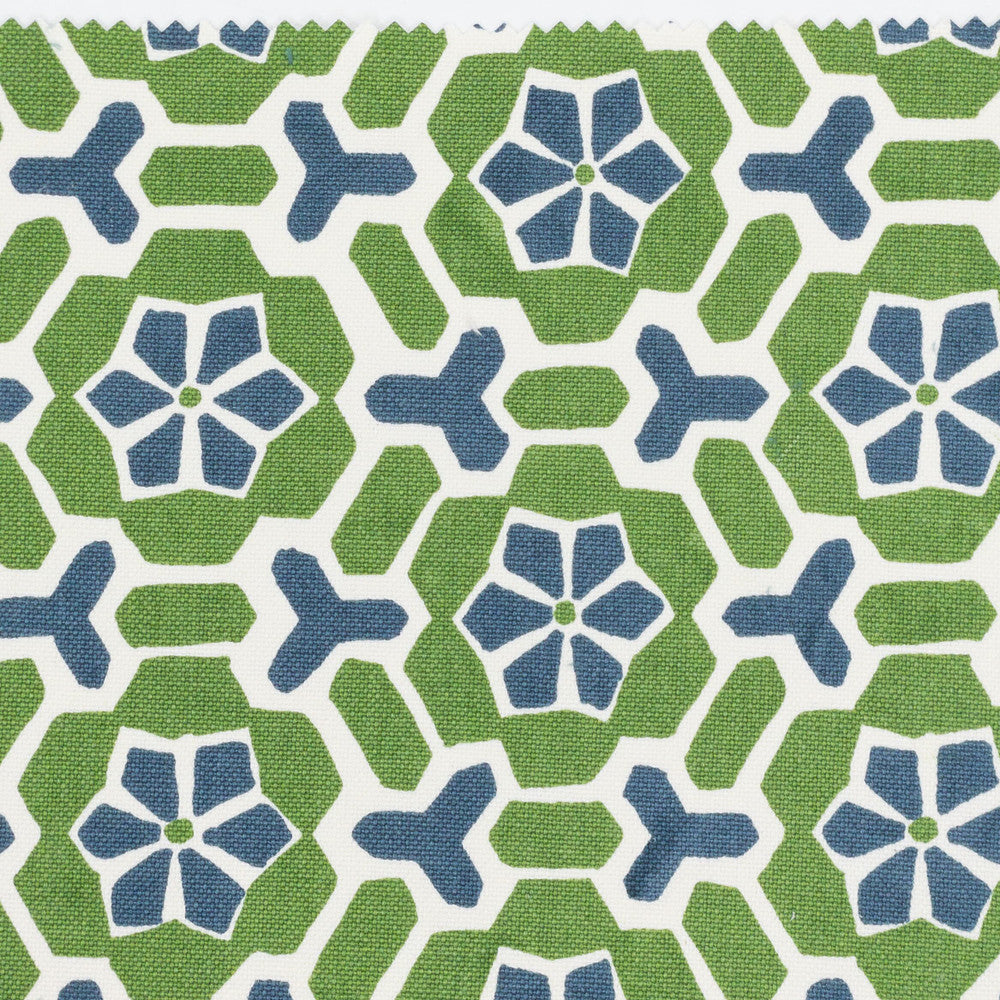 Merger 2 Apple by Stout Fabric Stout Fabric Merger 2 AppleFabric COMFORTABLE LIVING SPRING/MOSS 100%COT INDIA </p><p>Repeat: H: 5.250, V: 3.125 55 in - Fabric Carolina -