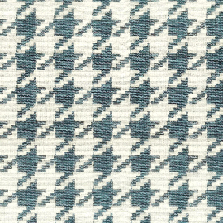 Oneill 1 Harbor by Stout Fabric Stout Fabric Oneill 1 HarborFabric LIVING IS EASY CHAMBRAY/NAVY 67%POL 33%COT MEXICO </p><p>Repeat: H: 1.500, V: 1.250 56 in - Fabric Carolina -