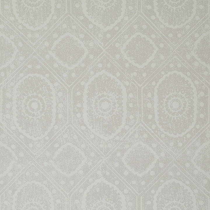 Diamond Wp Mist by Lee Jofa Wallcovering Lee Jofa Wallcovering Diamond Wp MistWallcovering BLITHFIELD PAPER - 100% United Kingdom </p><p>Repeat: H: 20.5, V: 21 20.5 - Fabric Carolina -