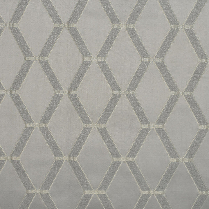 S3820 Silver by Greenhouse Designer Fabric 52% Cotton, 48% Polyester India 65,000 double rubs </p><p>Repeat: 3.13" H, 3.75" V 56" - Swanky Fabrics -