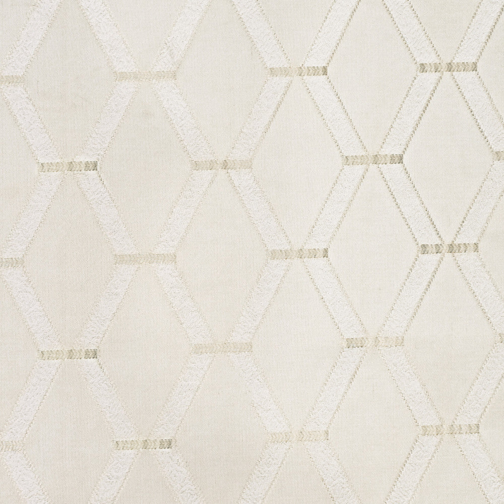 S3875 Vanilla by Greenhouse Designer Fabric S52: Oyster 52% Cotton, 48% Polyester India 65,000 double rubs </p><p>Repeat: 3.13" H, 3.75" V 56" - Swanky Fabrics -