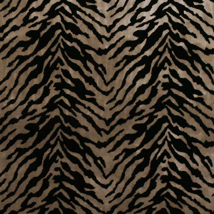 S5475 Mercury by Greenhouse Designer Fabric 67% Viscose, 29% Polyester, 4% Cotton Belgium 50,000 </p><p>Repeat: 14" H, 12" V 55" - Swanky Fabrics -