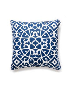 Scalamandre Pillow Anshun Lattice   22 X 22 - Indigo SCANSHUNPIL0005