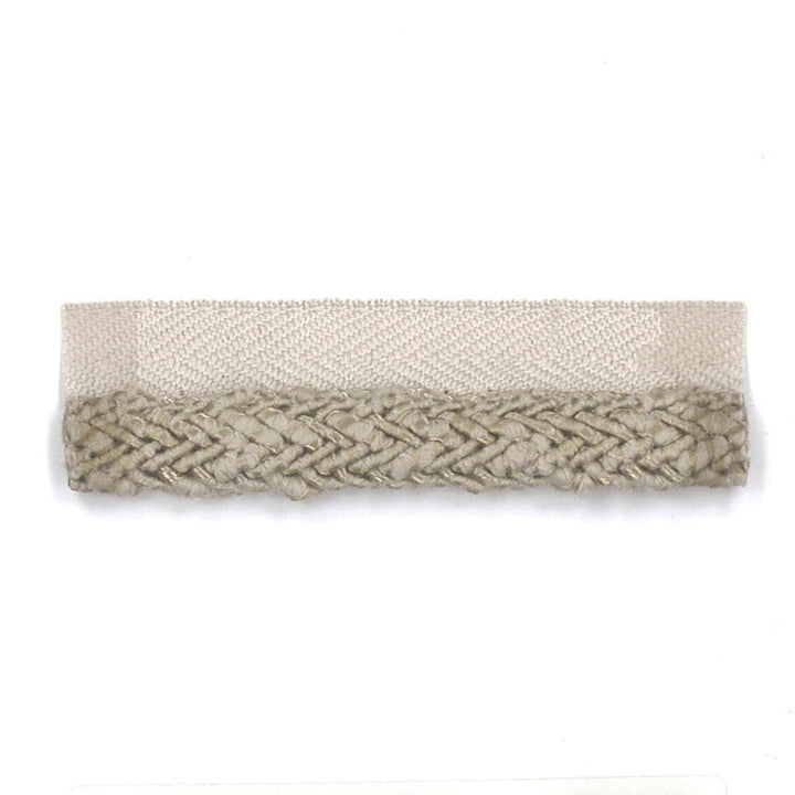Slavingham 3 Desert by Stout Trim Stout Trim Slavingham 3 DesertTrim TREND ALERT TRIM CHINA </p><p>Repeat: H: 0.000, V: 0.000 0.38 in - Fabric Carolina -