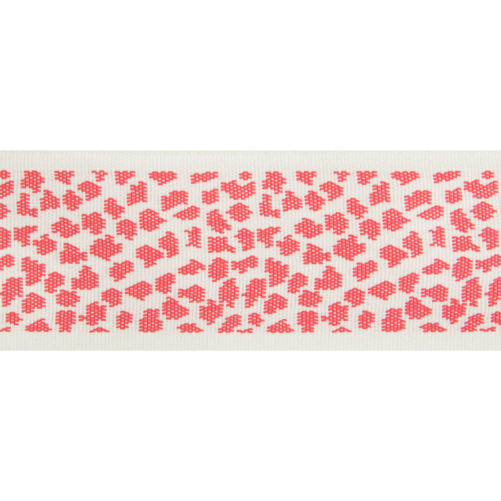 Laborie Tape Pink by Brunschwig & Fils Trim Brunschwig & Fils Trim Laborie Tape PinkTrim EN VACANCES POLYOLEFIN - 100% United Kingdom </p><p>Repeat: H: 0, V: 2.5 2.06 - Fabric Carolina -