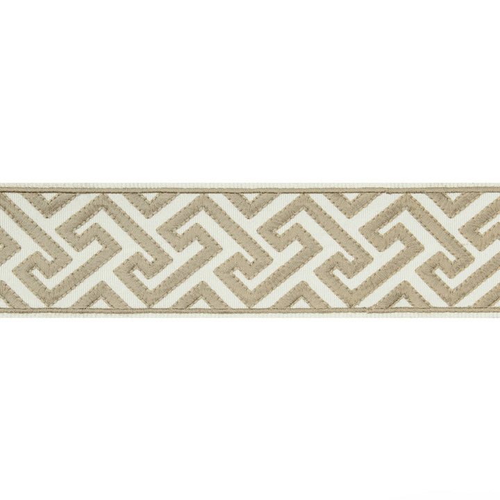 Sanchi Tape Wheat by Brunschwig & Fils Trim Brunschwig & Fils Trim Sanchi Tape WheatTrim TREILLIS PASSEMENTERIE POLYESTER - 100% India </p><p>Repeat: H: 2.37, V: 1.77 2.37 - Fabric Carolina -