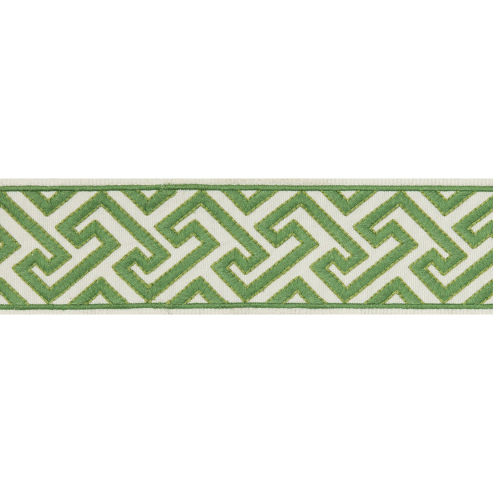 Sanchi Tape Kiwi by Brunschwig & Fils Trim Brunschwig & Fils Trim Sanchi Tape KiwiTrim TREILLIS PASSEMENTERIE POLYESTER - 100% India </p><p>Repeat: H: 2.37, V: 1.77 2.37 - Fabric Carolina -