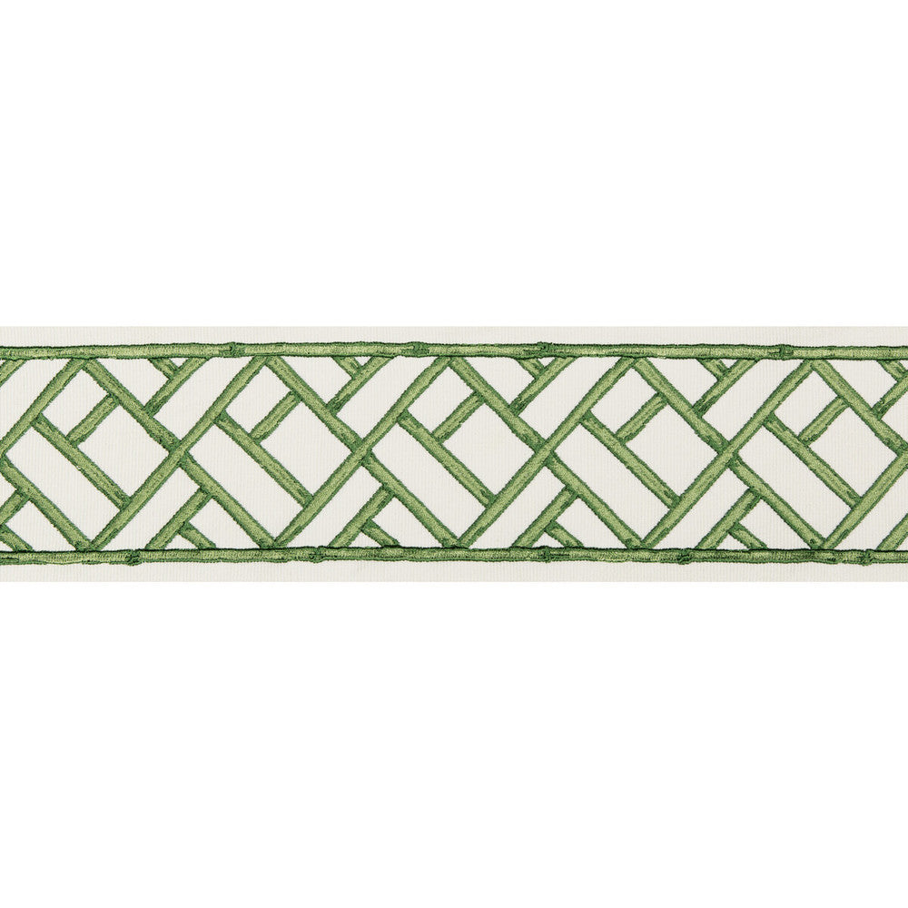 Torana Tape Leaf by Brunschwig & Fils Trim Brunschwig & Fils Trim Torana Tape LeafTrim TREILLIS PASSEMENTERIE COTTON - 76%;VISCOSE - 24% India </p><p>Repeat: H: 3.75, V: 7.7 3.75 - Fabric Carolina -