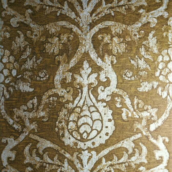 Pravata Damask Sienna on Foil T89175 by Thibaut Wallpaper Thibaut Wallpaper Pravata Damask Sienna on Foil T89175Wallpaper Damask Resource 4 Non Woven Wallpaper ITALY </p><p>Repeat: V: 25.5 27 - Fabric Carolina -