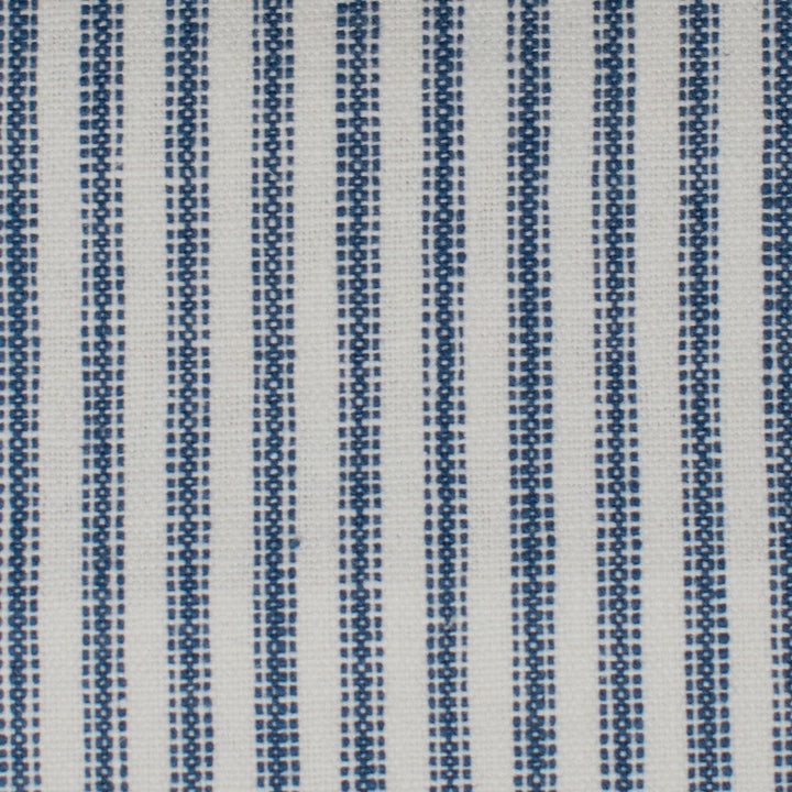 Vindaloo 2 Baltic by Stout Designer Fabric RAINBOW LIBRARY CHAMBRAY/SHORELINE 45%COT 55%LIN CHINA FLAME RETARDANT-U.F.A.C. CLASS 1 FLAME RETARDANT-N.F.P.A. 260A CLASS 1 CATB 117-2013 MARTINDALE WEAR TEST (30 000 CIRCULAR RUBS) Horizontal: 0.625 and Vertical: 0.125 54 in - Swanky Fabrics -