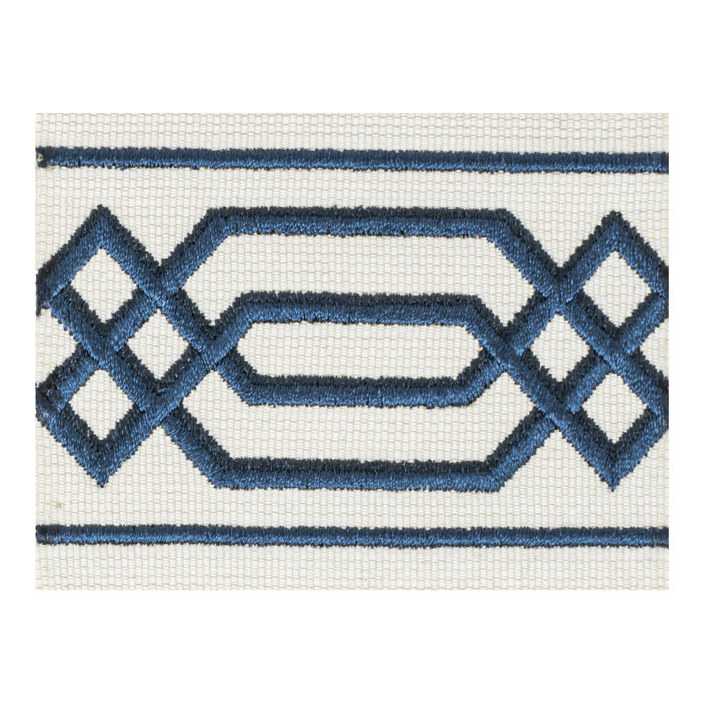 Waltham 3 Ink by Stout Trim Stout Trim Waltham 3 InkTrim VISIONS OF COLOR TRIM TURKEY </p><p>Repeat: H: 3.000, V: 0.000 2.88 in - Fabric Carolina -