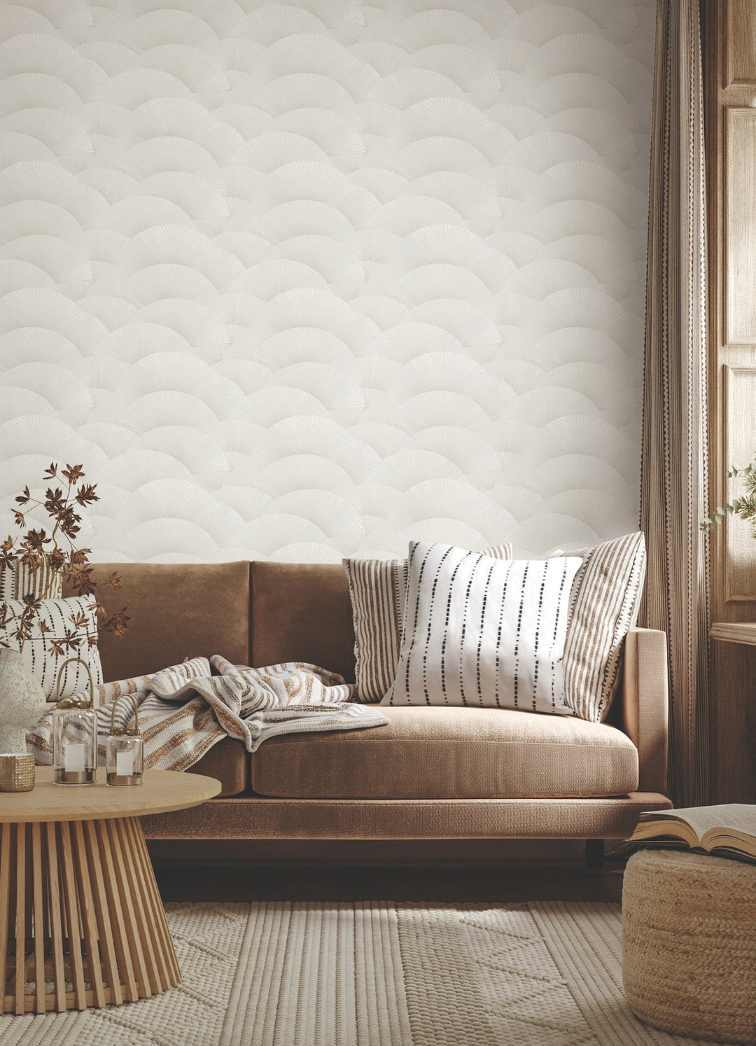 Morning Shell White & Silver Wallpaper by Ronald Redding Designer